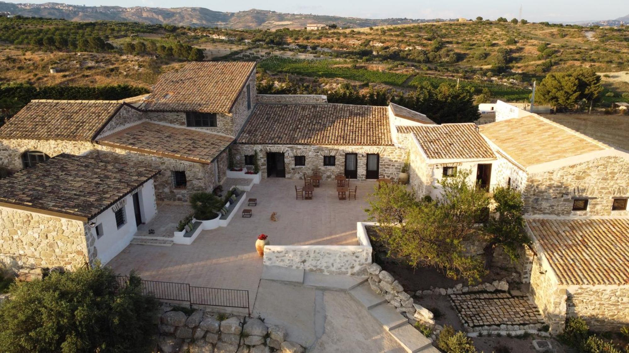 Borgo Delle Pietre 호텔 포르토 엠페도클레 외부 사진